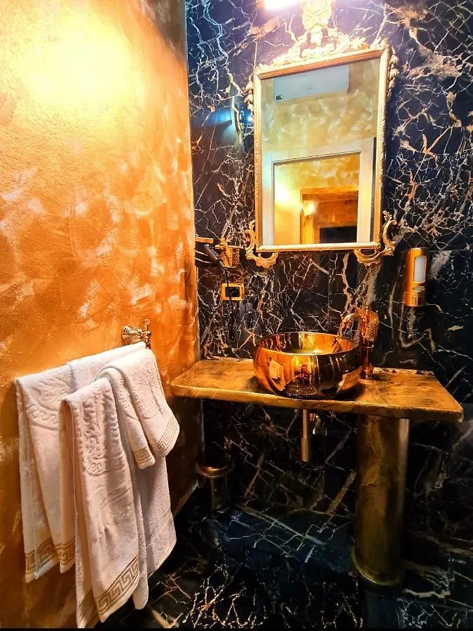 Suite Botticelli Albavilla Love hotel